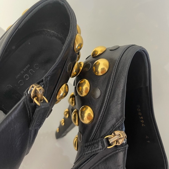 Gucci Leather Ankle Boots with gold metal design - Picture 5 of 11